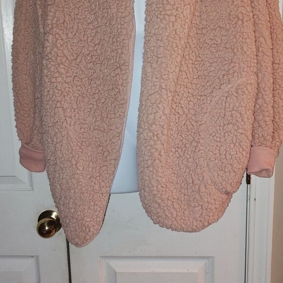 LulaRoe  teddy bear jacket light rose hooded  sherpa jacket  Sz M - Picture 2 of 6